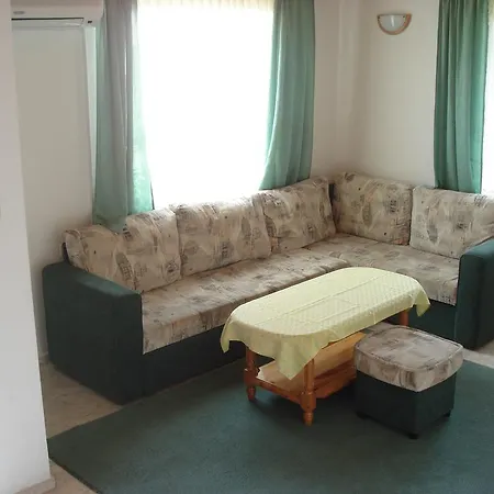 Villas Denitsa Πάρκο διακοπών Άγιος Κωνσταντίνος και Ελένη
