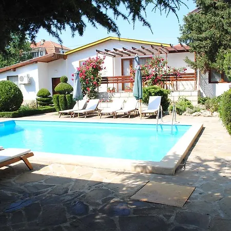 Πάρκο διακοπών Villas Denitsa Άγιος Κωνσταντίνος και Ελένη